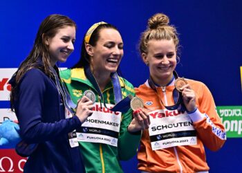 Schoenmaker claims first gold medal by SA woman in World Championships history