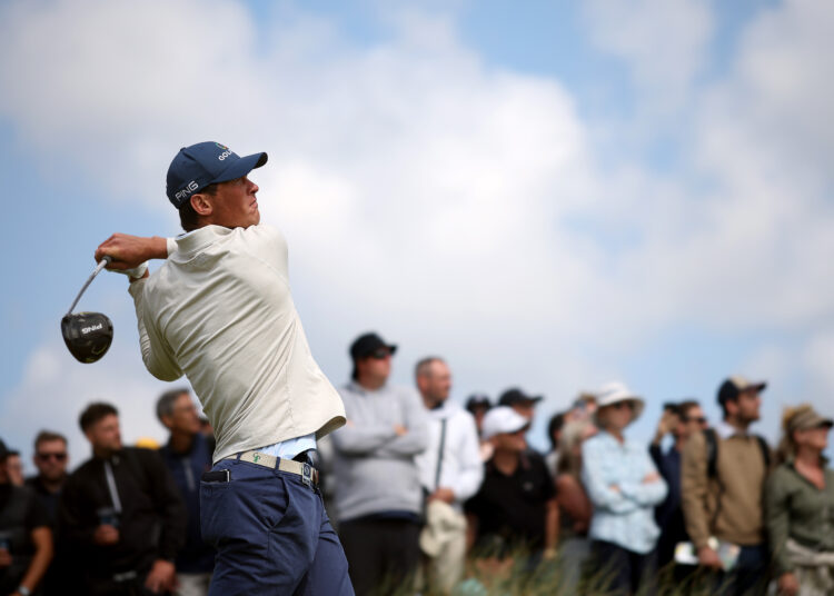 Christo Lamprecht Shares Lead