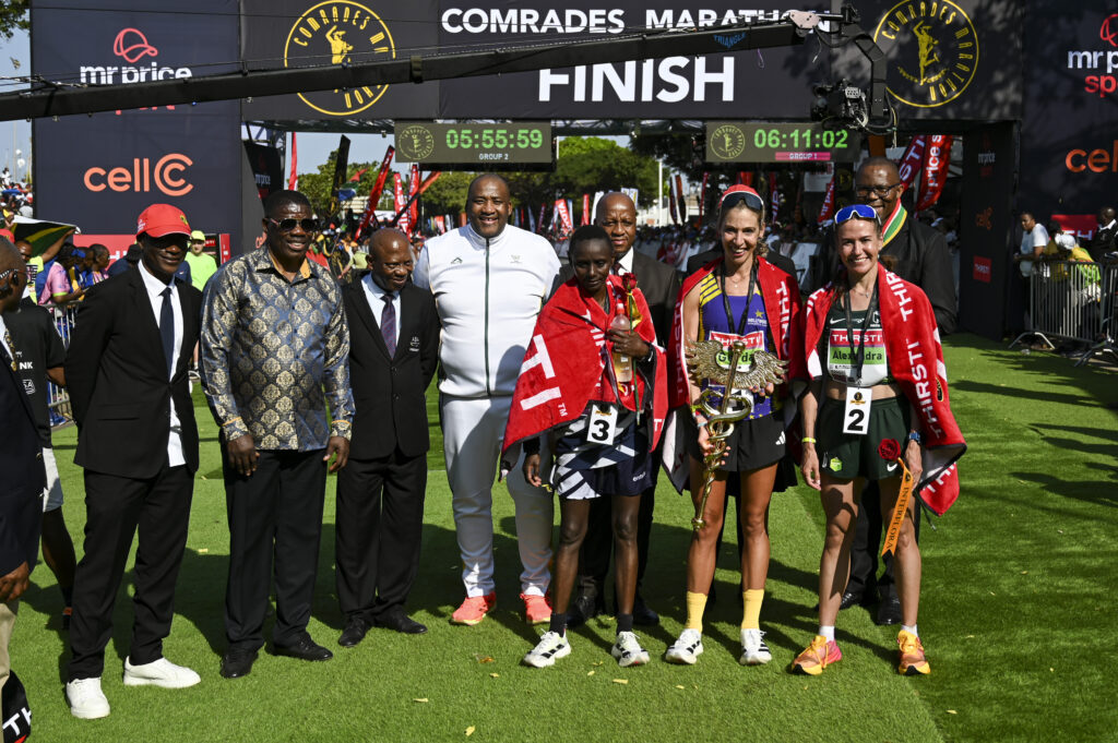 Steyn and Dijana Lead the Field at 2025 Comrades Marathon