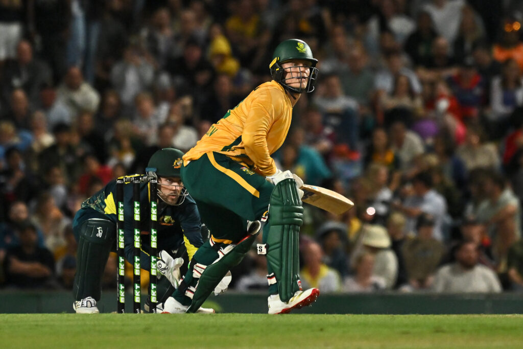 Maxwell Masterclass Denies Brave Proteas in Thrilling T20I Decider