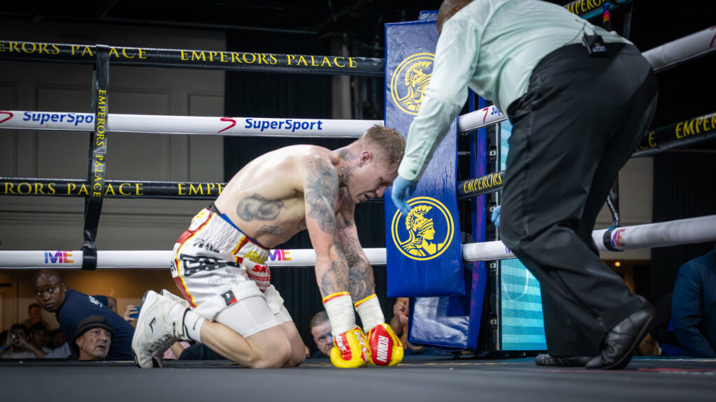 Respect Earned, Rivalry Ended: Thysse Halts Knapp in Ninth-Round Classic