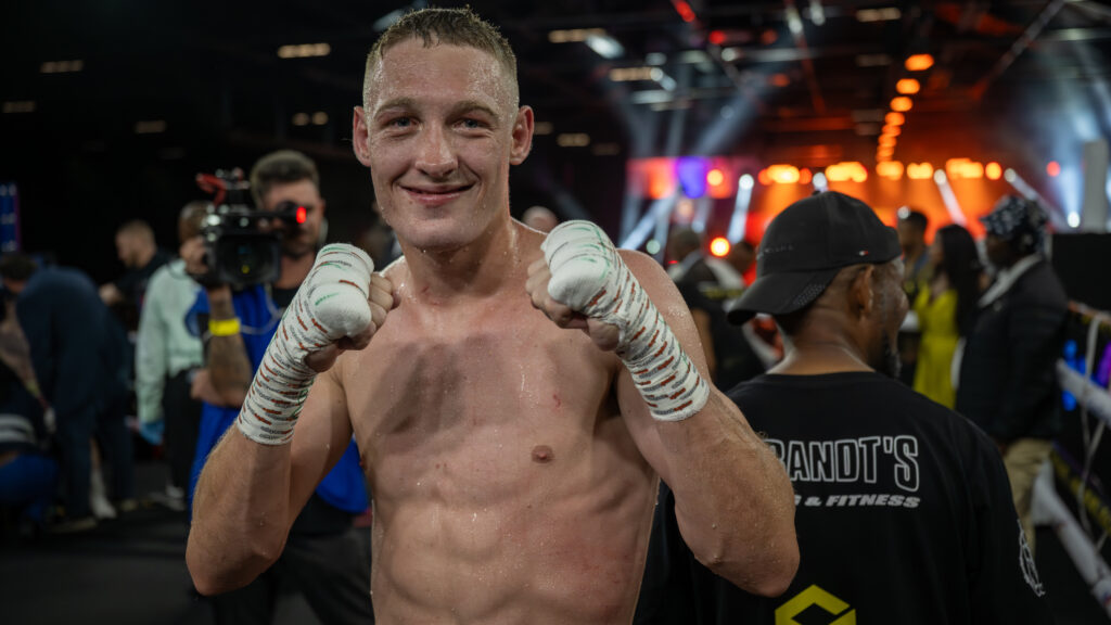 Respect Earned, Rivalry Ended: Thysse Halts Knapp in Ninth-Round Classic