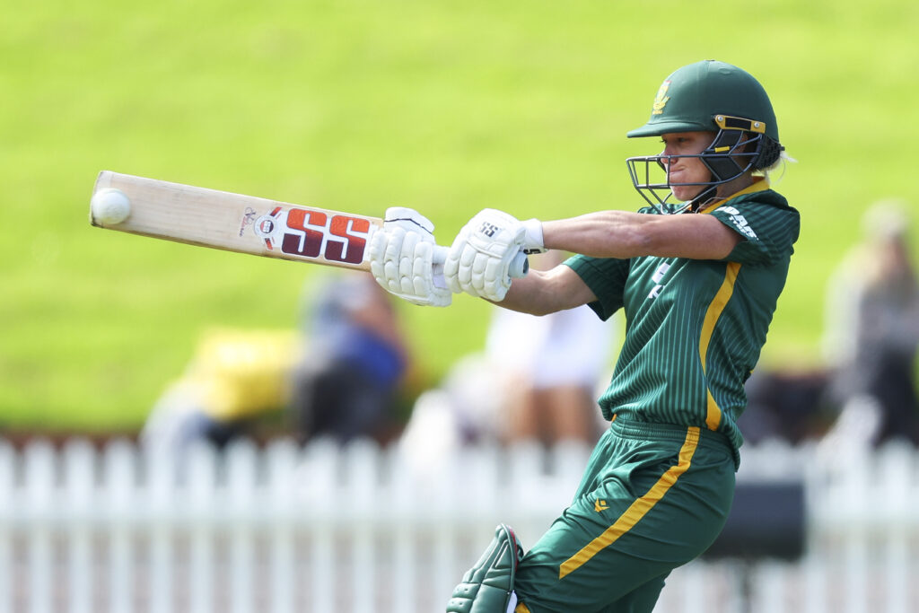 Record-Breaking Kerr Breaks Proteas Hearts as New Zealand Level Series
