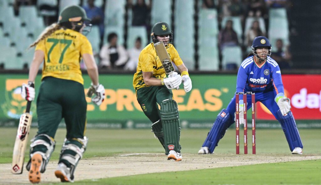 Proteas Women outclass India to secure victory in first T20I in Durban