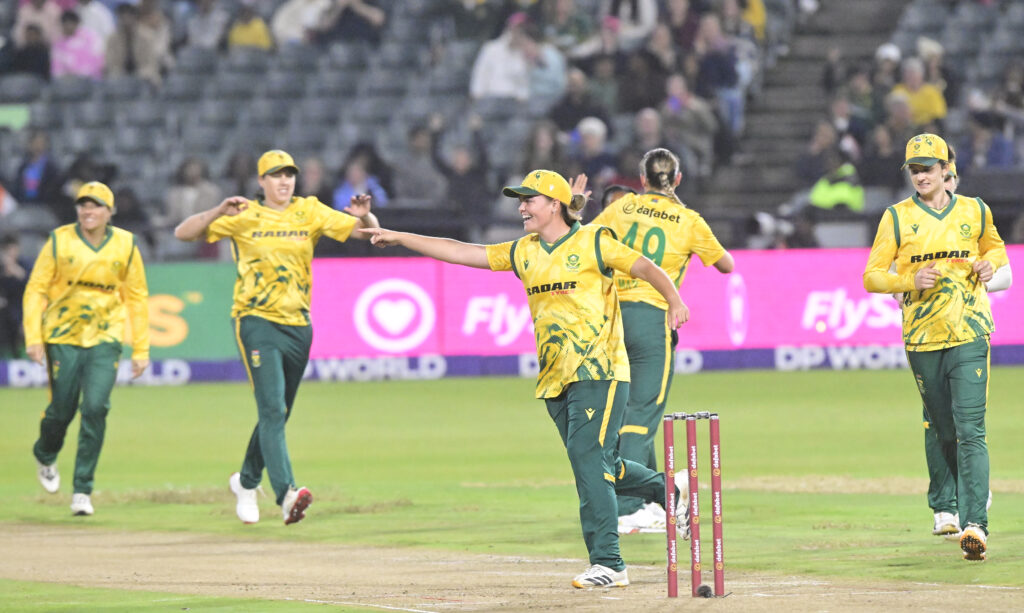 Sharma Five-For helps India overcome Proteas women in fourth T20I