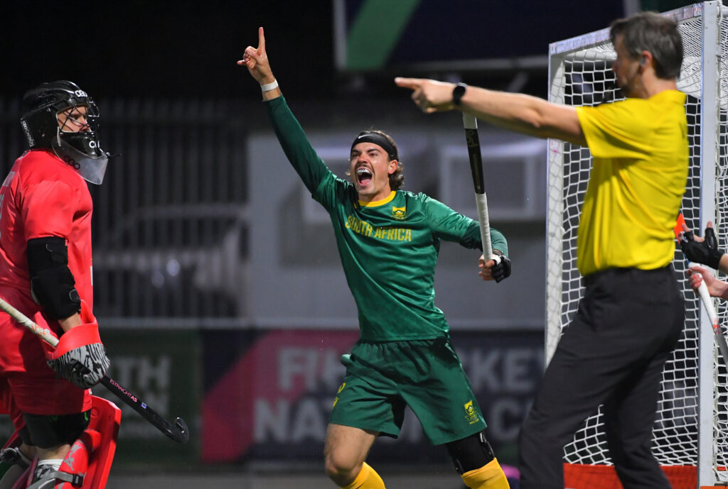 YOUTH DAY THRILLER: South Africa Survive Late Ireland Onslaught to Seal Semi-Final Spot in Front of Sold-Out Hartleyvale