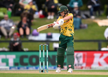 Bosch and Tunnicliffe Propel Proteas Women to 2-0 Series Lead