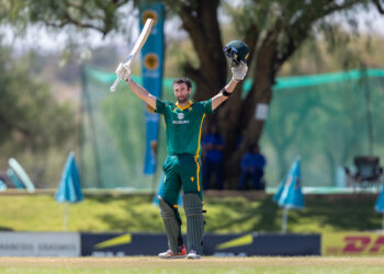 Esterhuizen Ton and Lethal Seam Attack Hand South Africa Unassailable 2-0 Lead