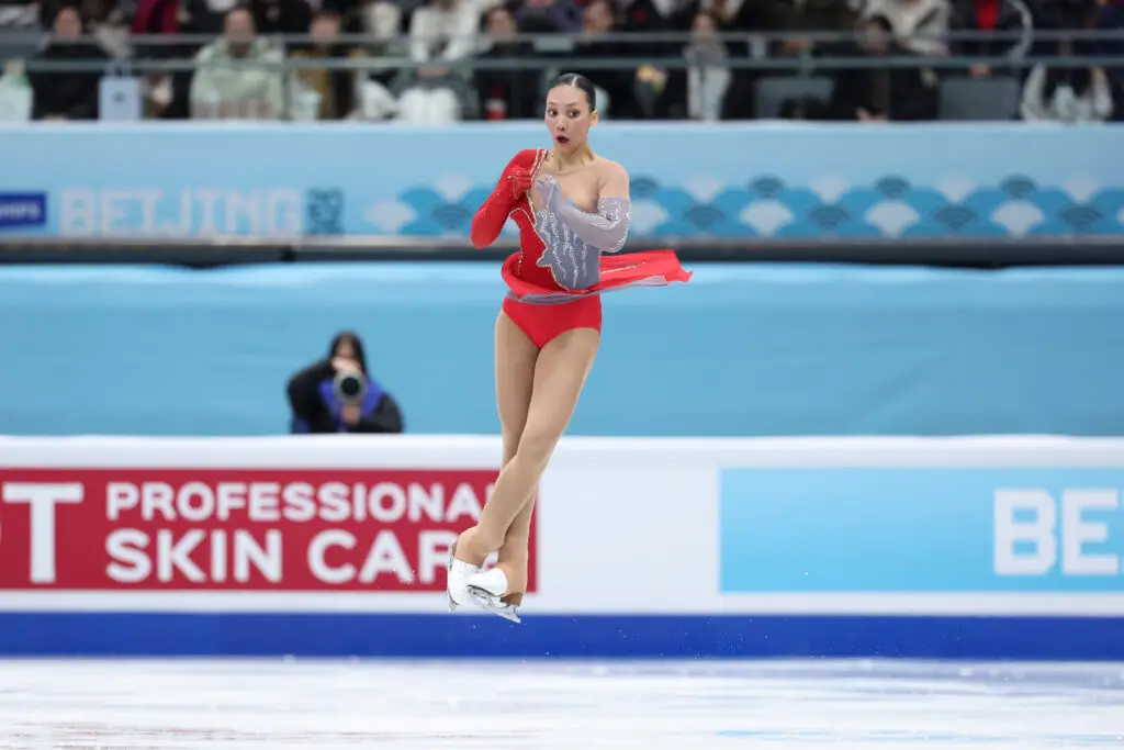 Diamond on the Ice: Gian-Quen Isaacs’ Historic Comeback Win in Poland