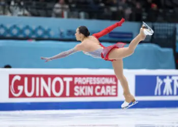 Diamond on the Ice: Gian-Quen Isaacs’ Historic Comeback Win in Poland